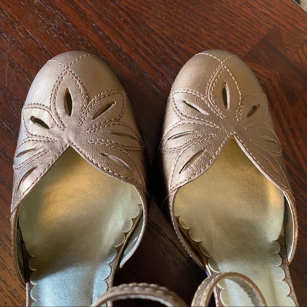 Franco Sarto Bronze Mary Jane Heels size 8 - Picture 12 of 12